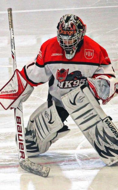 Soccer_Goalie Hockey clubs, leagues, schools and tournaments can track scores and stats with this hockey app.